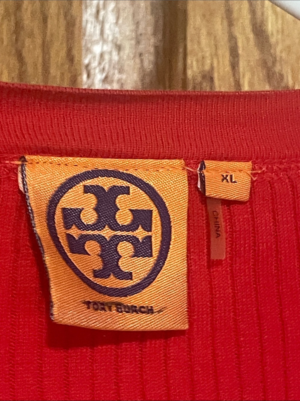 Five Tory Burch Logo Buttons - Please read description - Picture 5 of 5